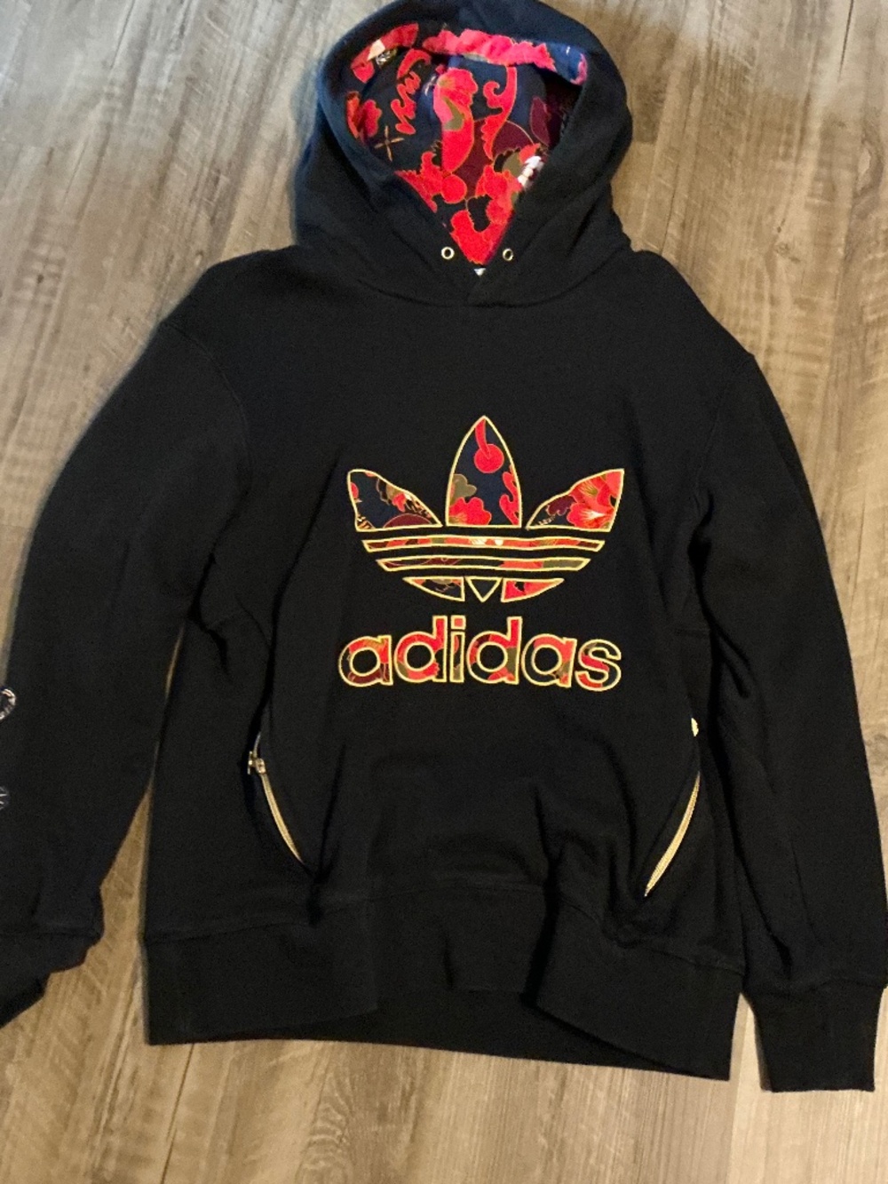 Men’s Adidas Chinese New Year Hoodie Size, size S